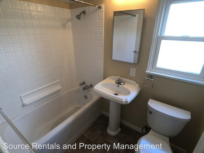 Foto del edificio - 4866-4868 Niagara Ave