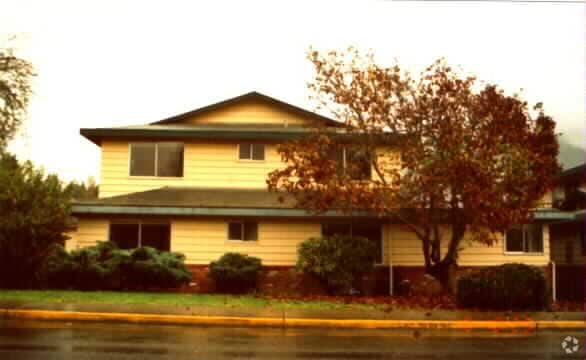 Primary Photo - 185 E Sunset Way