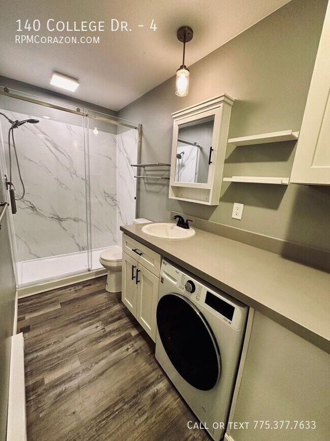 Foto del edificio - 140 College Dr