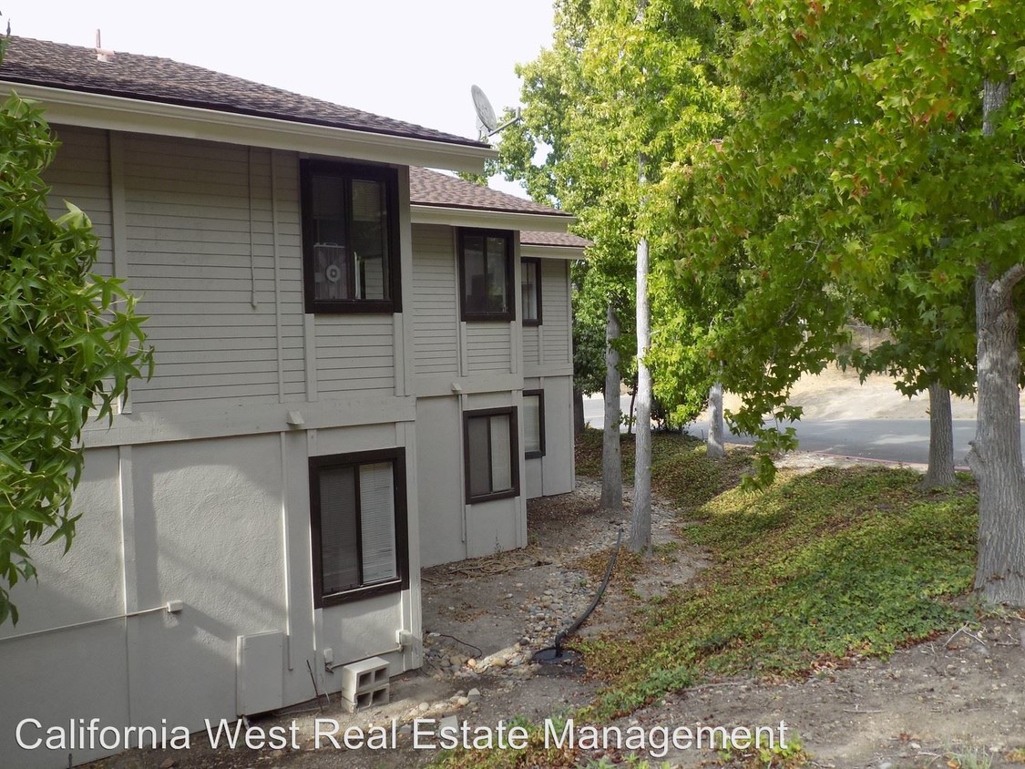Primary Photo - 2 br, 1 bath Apartment - 200 SAN LUIS ST.