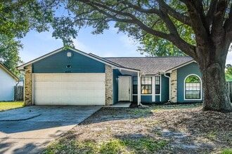 Building Photo - 8155 Pineverde Ln