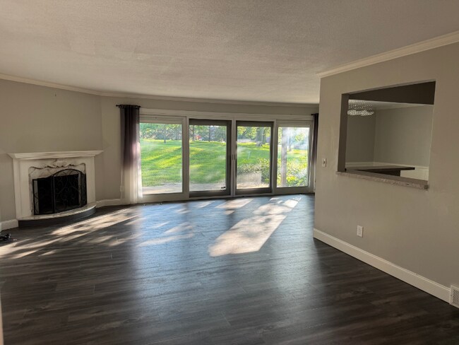 Foto del edificio - 29620 Gleneagles Rd