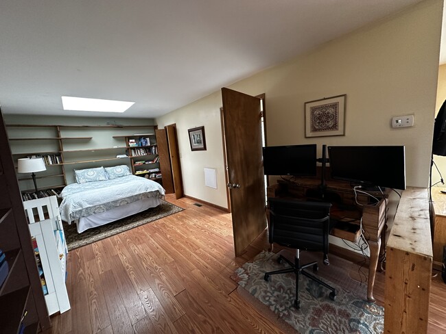 Foto del edificio - 13530 Scatter Ridge Rd