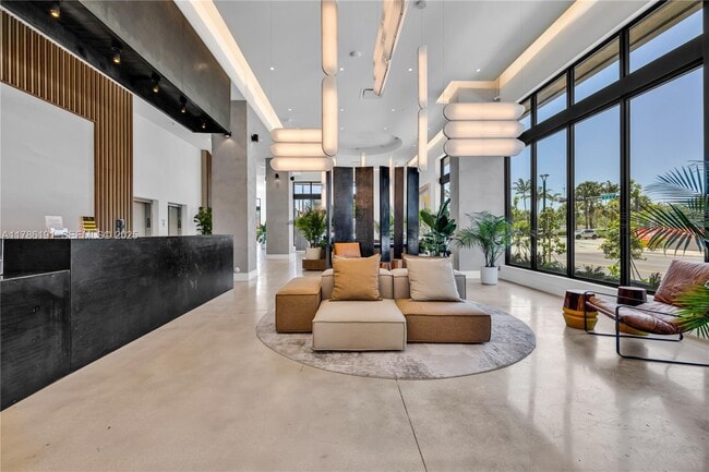 Building Photo - 3701 N Dixie Hwy