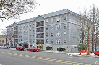 Building Photo - 2002 Greene St
