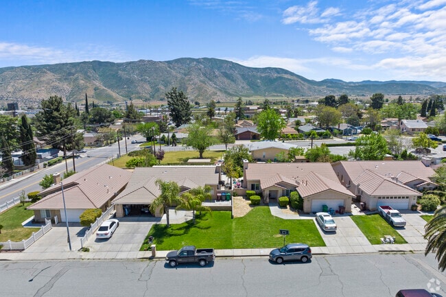 Discover the beauty of Banning's stunning mountain views and scenery.