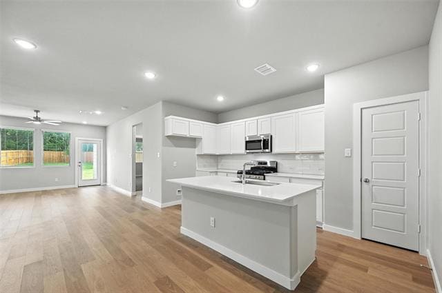 Building Photo - 806 Pne Bch Dr