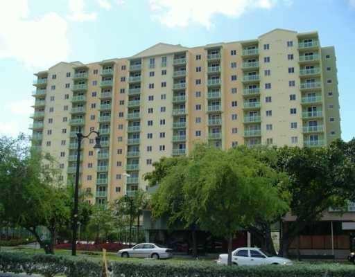 CORAL GABLES 14 TH FLOOR APARTMENT SPECTACULAR VIEWS 1 Bedroom / 1 Bath / 1 Parking Space - 3500 Coral Way