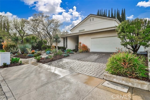 Building Photo - 4575 De Celis Pl