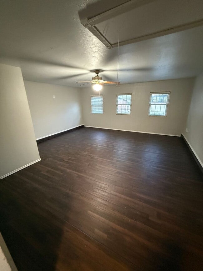 Foto del edificio - 3/2 Town House/ Quaker & 18th street!!