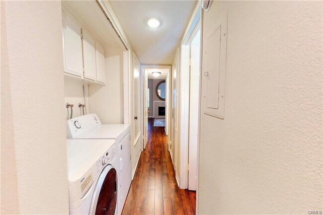 Foto del edificio - 4415 Saugus Ave