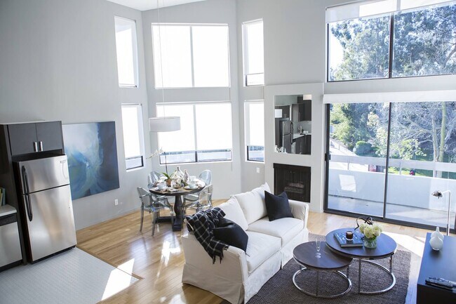 Foto del edificio - 888 Hilgard  Furnished and Unfurnished