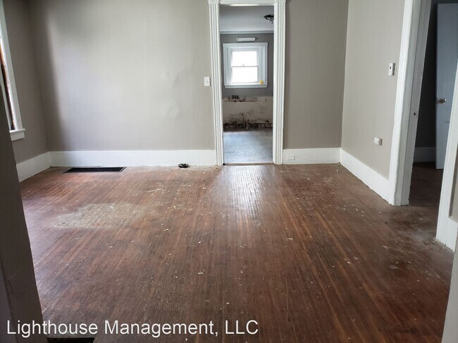 Building Photo - 4 br, 1 bath House - 375 Hawley St.