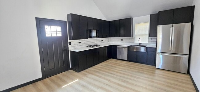 Foto del edificio - 1833 W 21st St