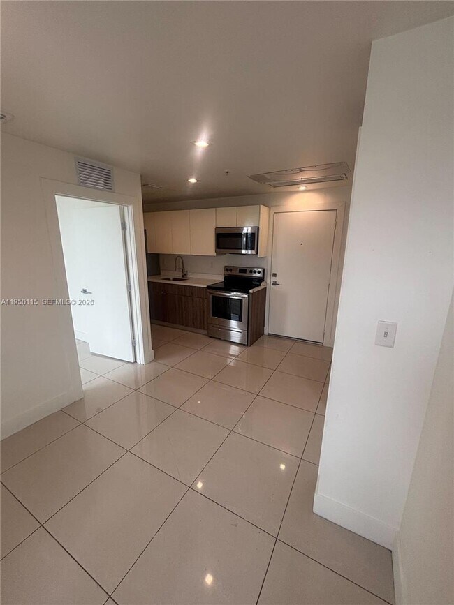 Foto del edificio - 829 SW 18th Ave