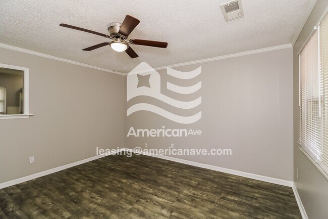 Foto del edificio - 1136 Charlotte St