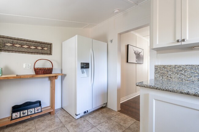 Foto del edificio - 273 W Carmel Valley Rd