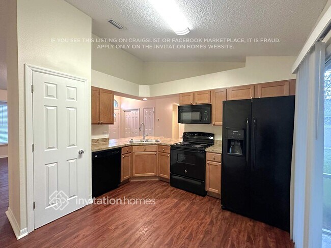Foto del edificio - 1771 Meredith Ave
