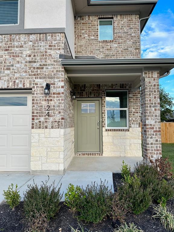 Building Photo - 124 Calla Ln