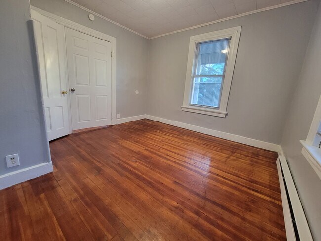 Bedroom 1 - 16 Prince St