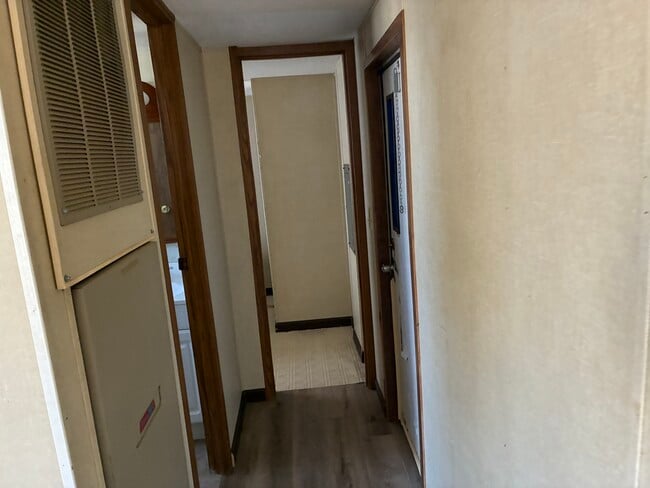 Building Photo - 30 Upper Price Ln