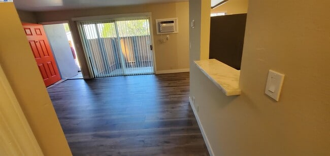 Building Photo - 223 Arana Dr