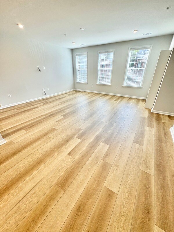 Foto del edificio - 13240 Garland Ln