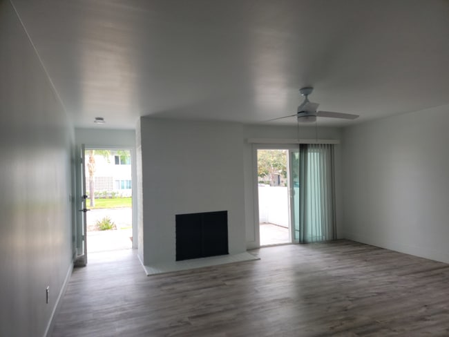 Building Photo - 1601 Bedford Ln