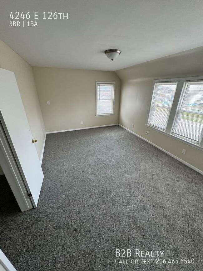 Foto del edificio - 4246 E 126th-