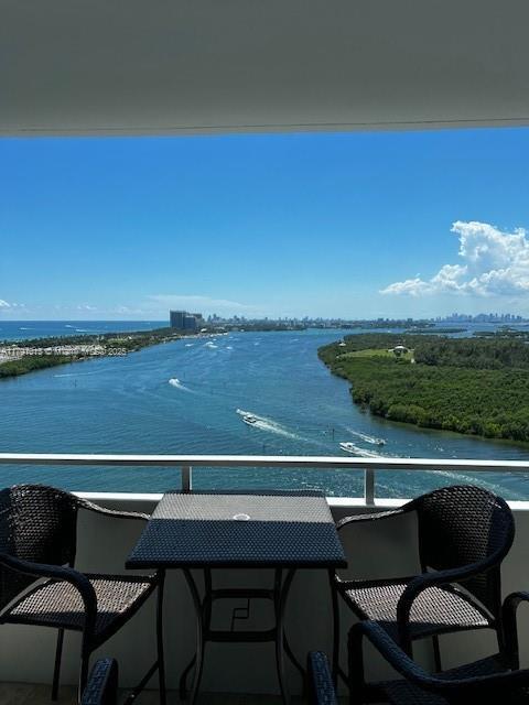 Foto principal - 500 Bayview Dr