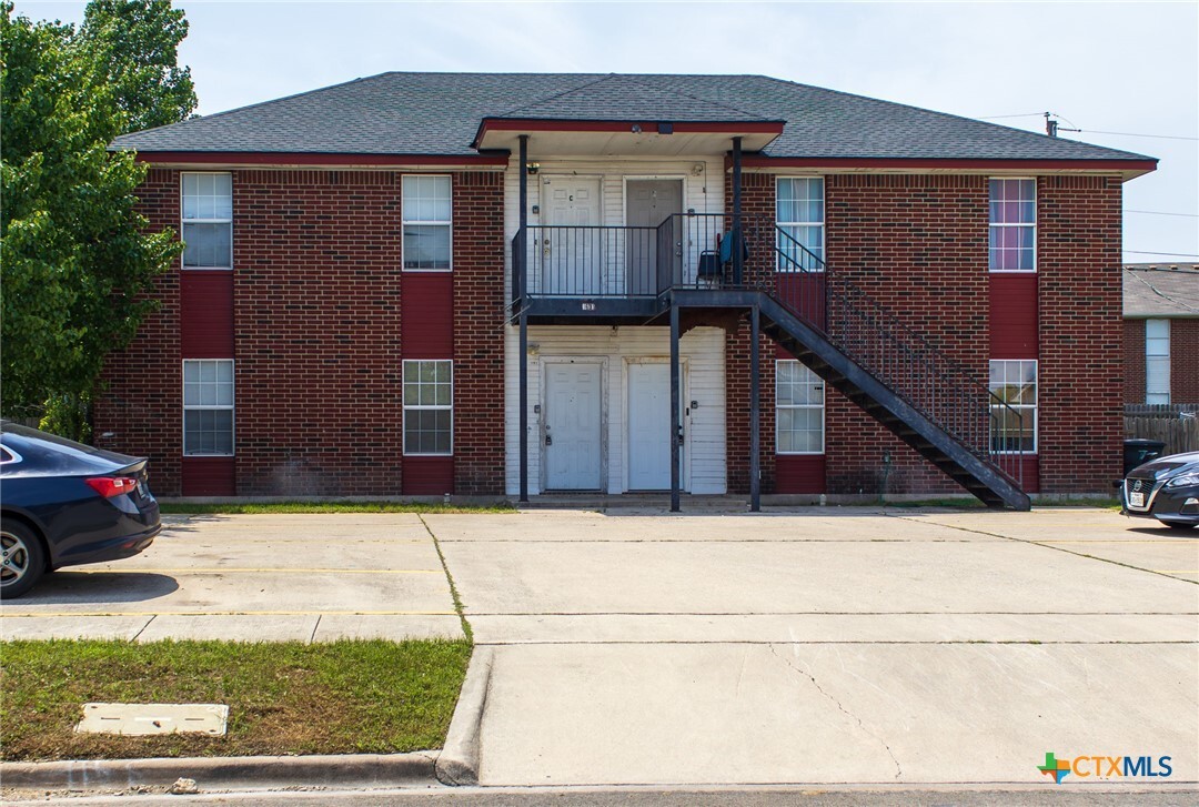 Primary Photo - 1601 Benttree Dr