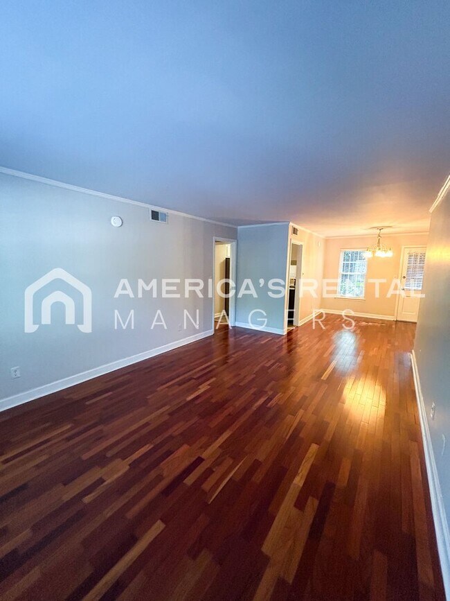Foto del edificio - Townhome for Rent in Vestavia Hills, AL!! ...