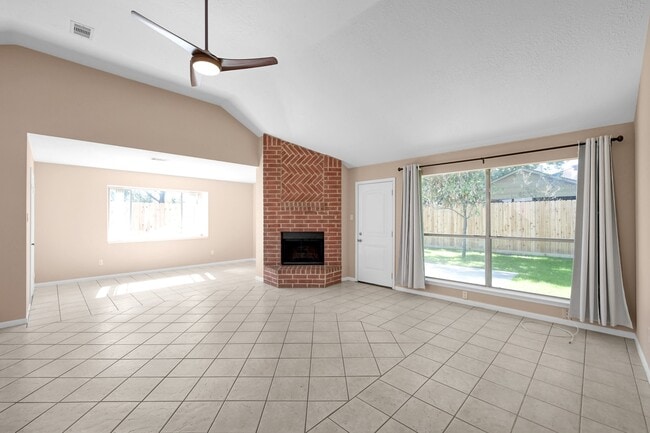 Building Photo - 11923 Silver Canyon Ln