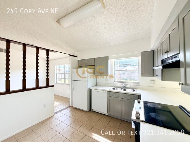 Building Photo - 249 Cory Ave NE