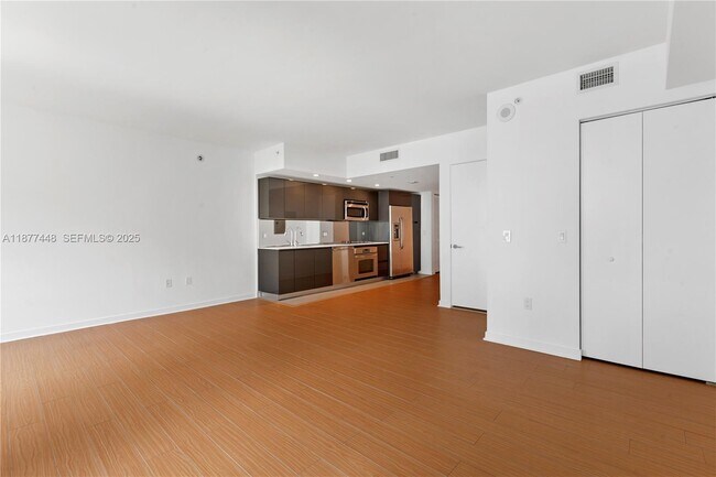 Foto del edificio - 31 SE 6th St