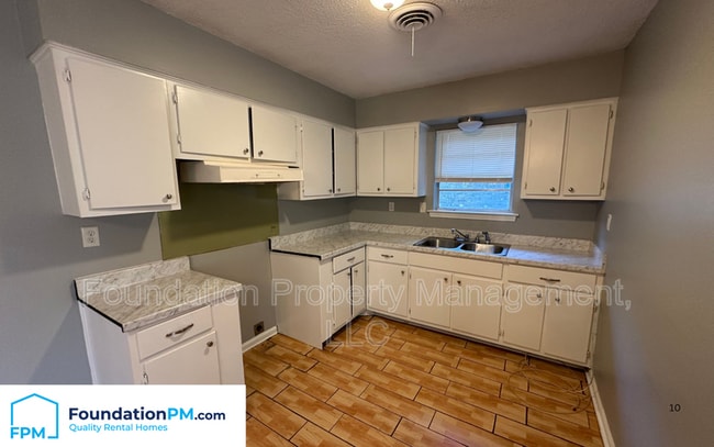 Building Photo - 4996 William Cary Dr