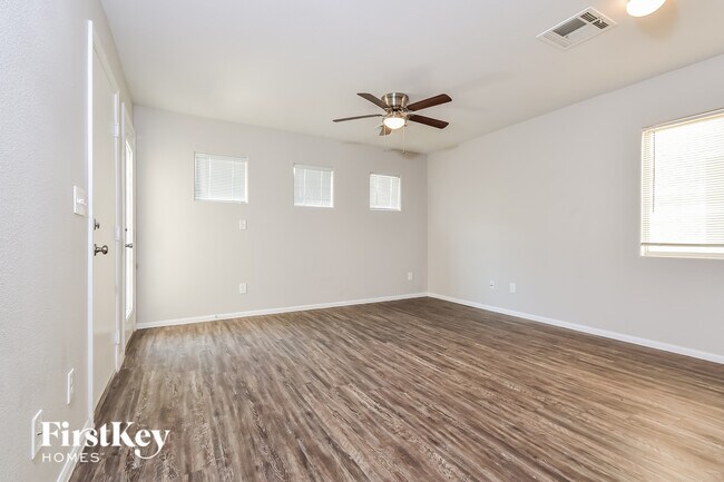 Foto del edificio - 4047 Morning Peace St