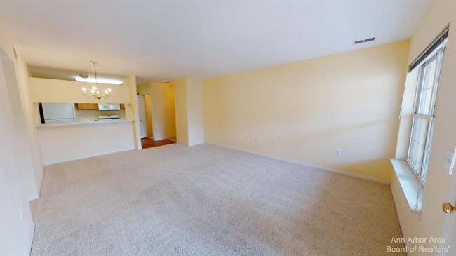 Building Photo - 2767 S Knightsbridge Cir