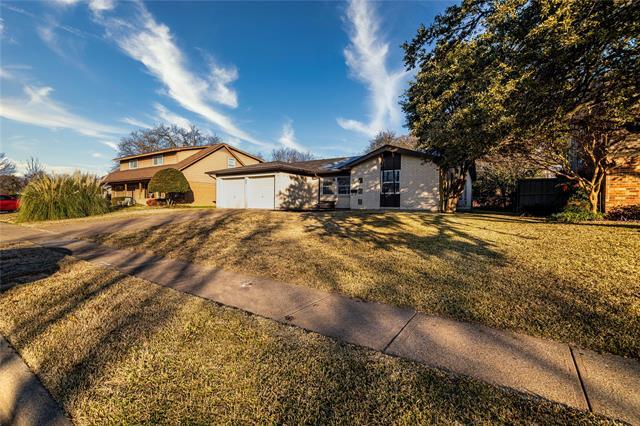 Foto principal - 704 Kindred Ln