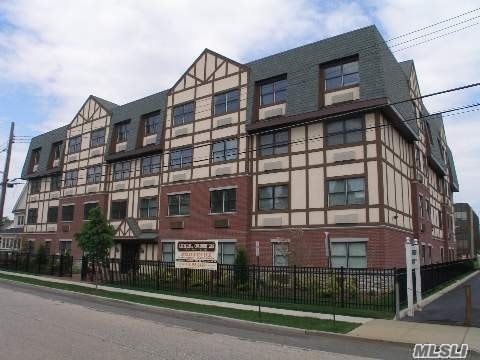 Primary Photo - 55 Clinton Ave