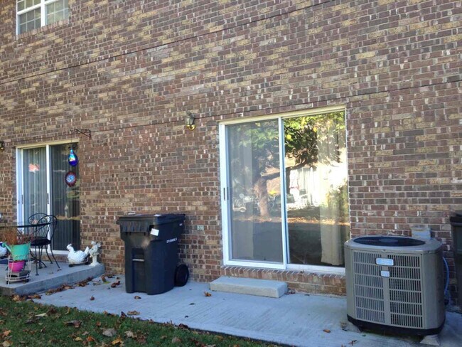 Building Photo - 2356 Volunteer Pkwy