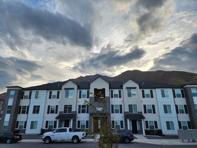 Foto del edificio - 4735 S Alder Dr