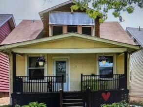 Building Photo - 4424 Dewey Ave