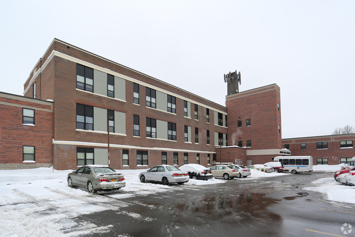 Primary Photo - Abraham Lincoln Apartments