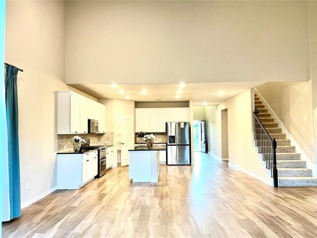 Building Photo - 633 Hidden Cove Dr