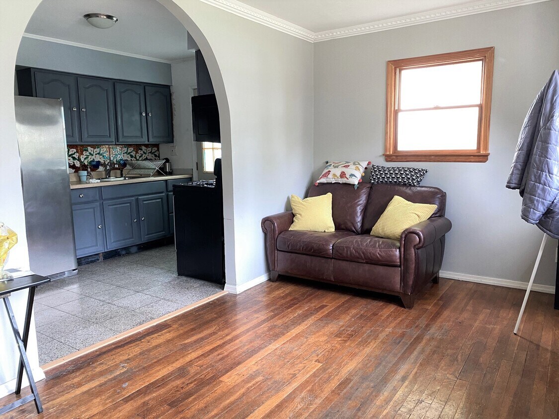 living room - 72 Butler Pl