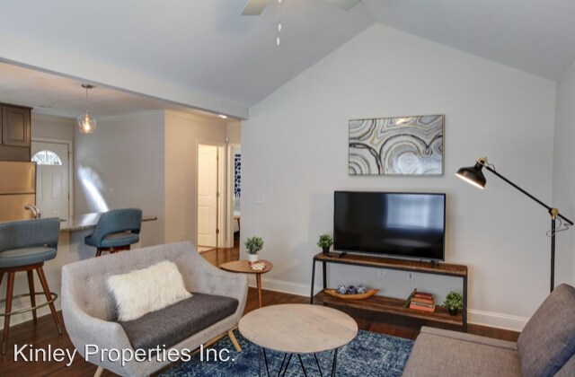 Building Photo - 2 br, 1 bath House - 2020 Union Street