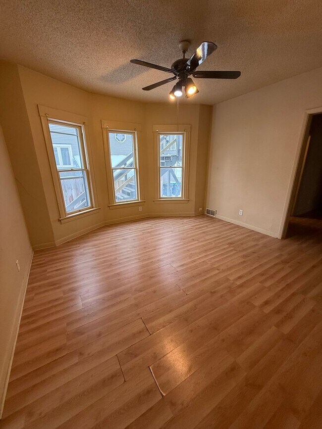 Foto del edificio - 1310 3rd Ave N