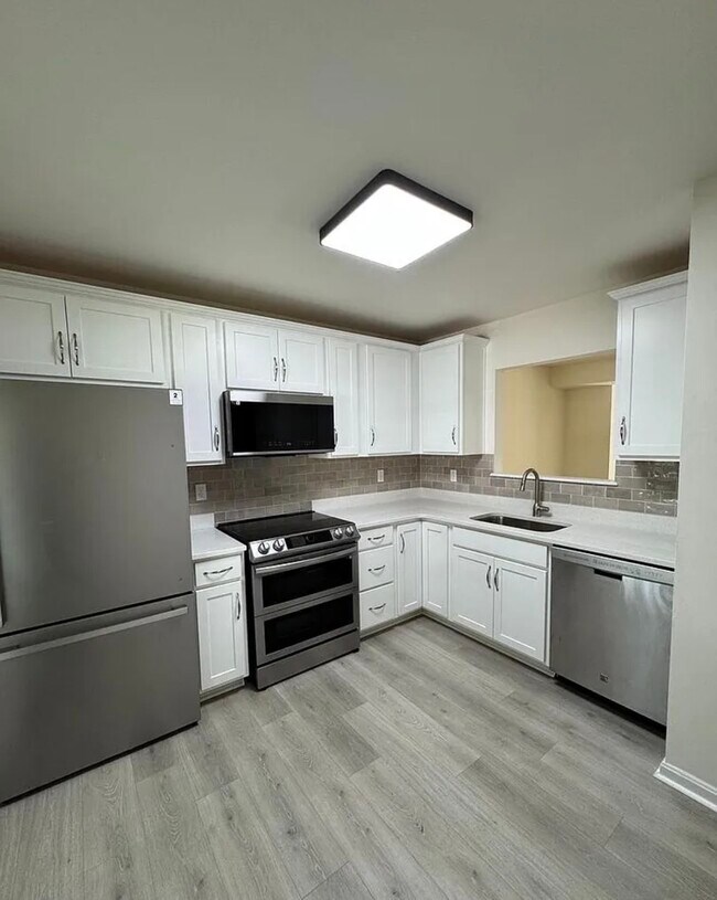 Foto del edificio - 723 Hemlock St