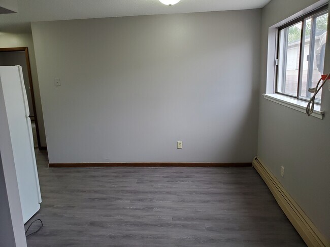 Dining room - 3304 S Elmwood Ave